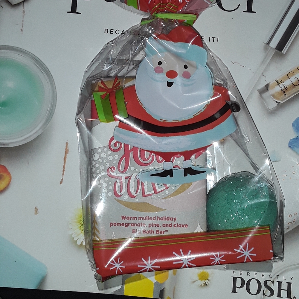 Holiday gift bags